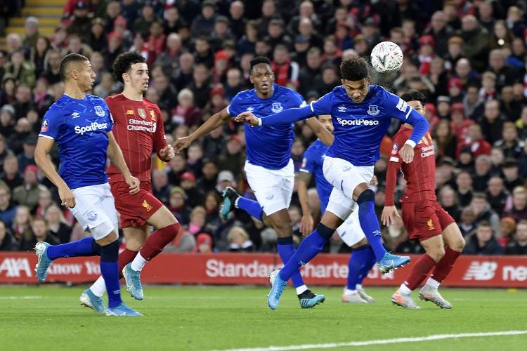 足总杯第三轮抽签：曼联对阵布莱顿，热刺大战维拉