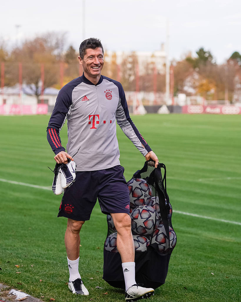 德国U21大名单：17岁卡尔入选，比朔夫、阿尔扬-伊布在列